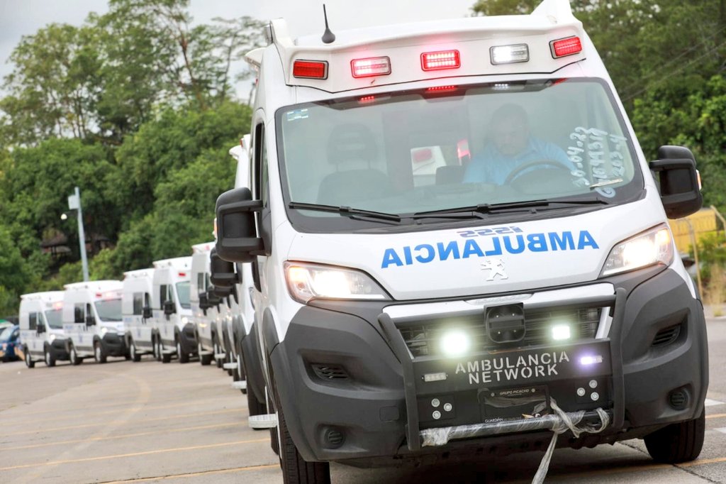 Ambulancias especializadas llegan al ISSS para mejorar atención a pacientes ambulancias-especializadas-llegan-al-isss-para-mejorar-atencion-a-pacientes